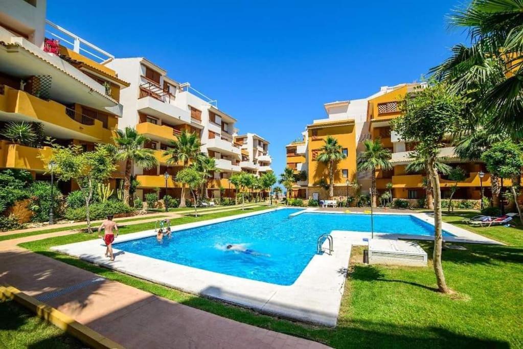 Olivia Sunny 2 Bedroom Apartament Punta Prima 또레비에하 외부 사진